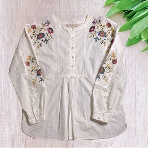 Loft Flower Embroidery Pleated blouse